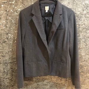 Your Fall work meetings are needing this Sleek Blazer!